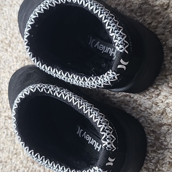 Hurley Slip On Shoes - Picture 4 of 5